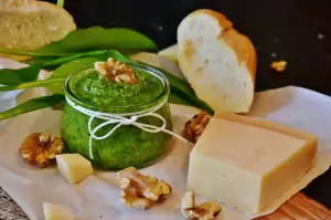 Bazalkové Pesto